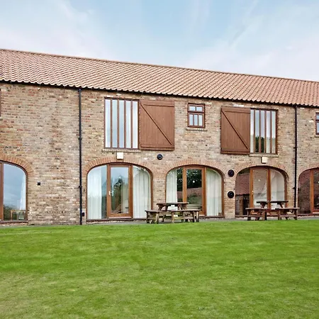 Vaughan - 23055 Holiday home Filey