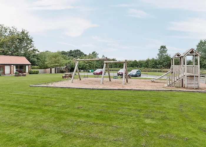 Vaughan - 23055 Holiday home Filey